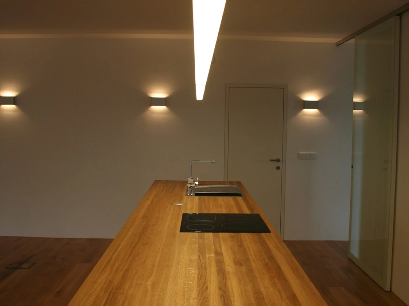 English image caption 7