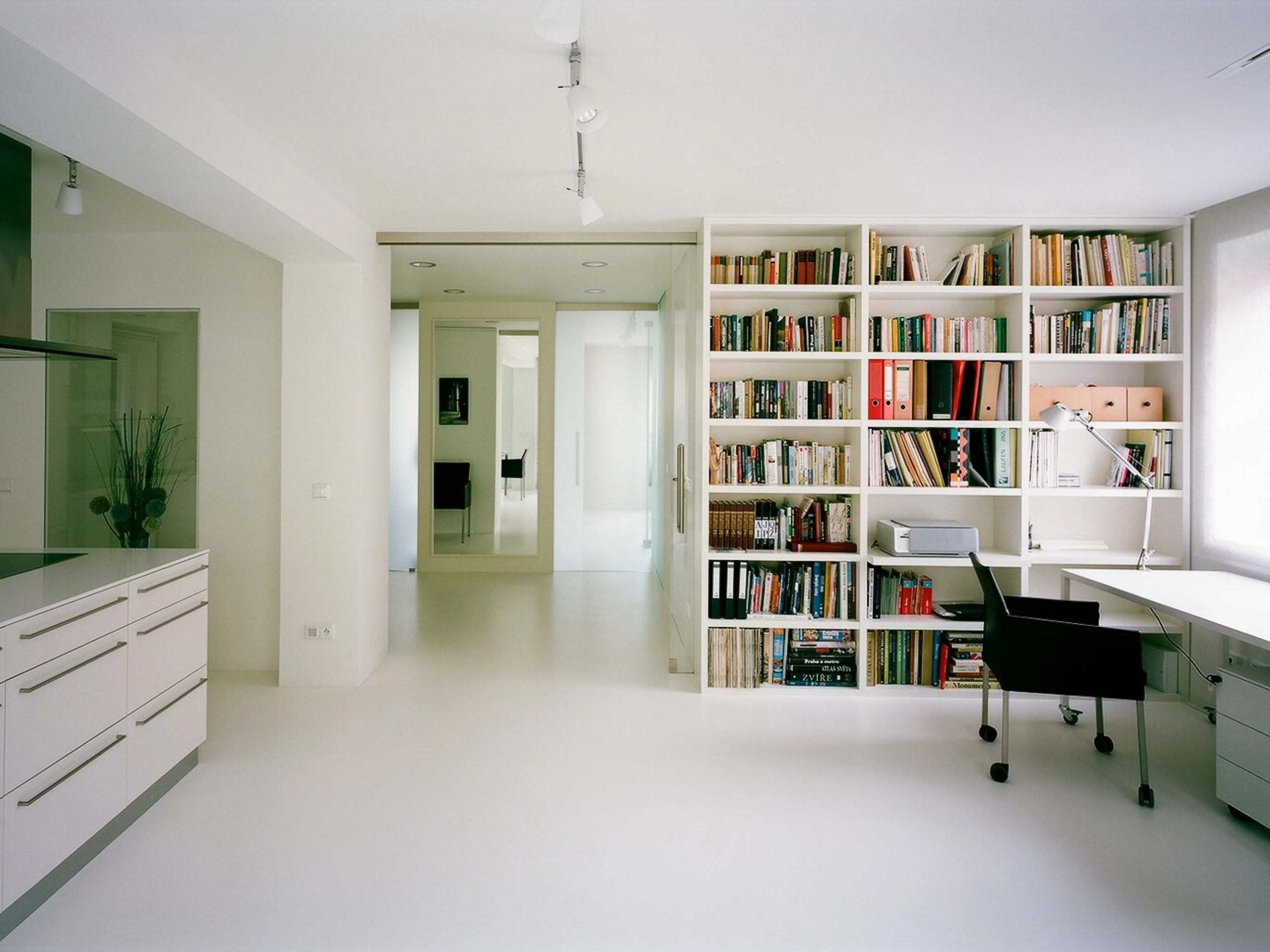English image caption 1