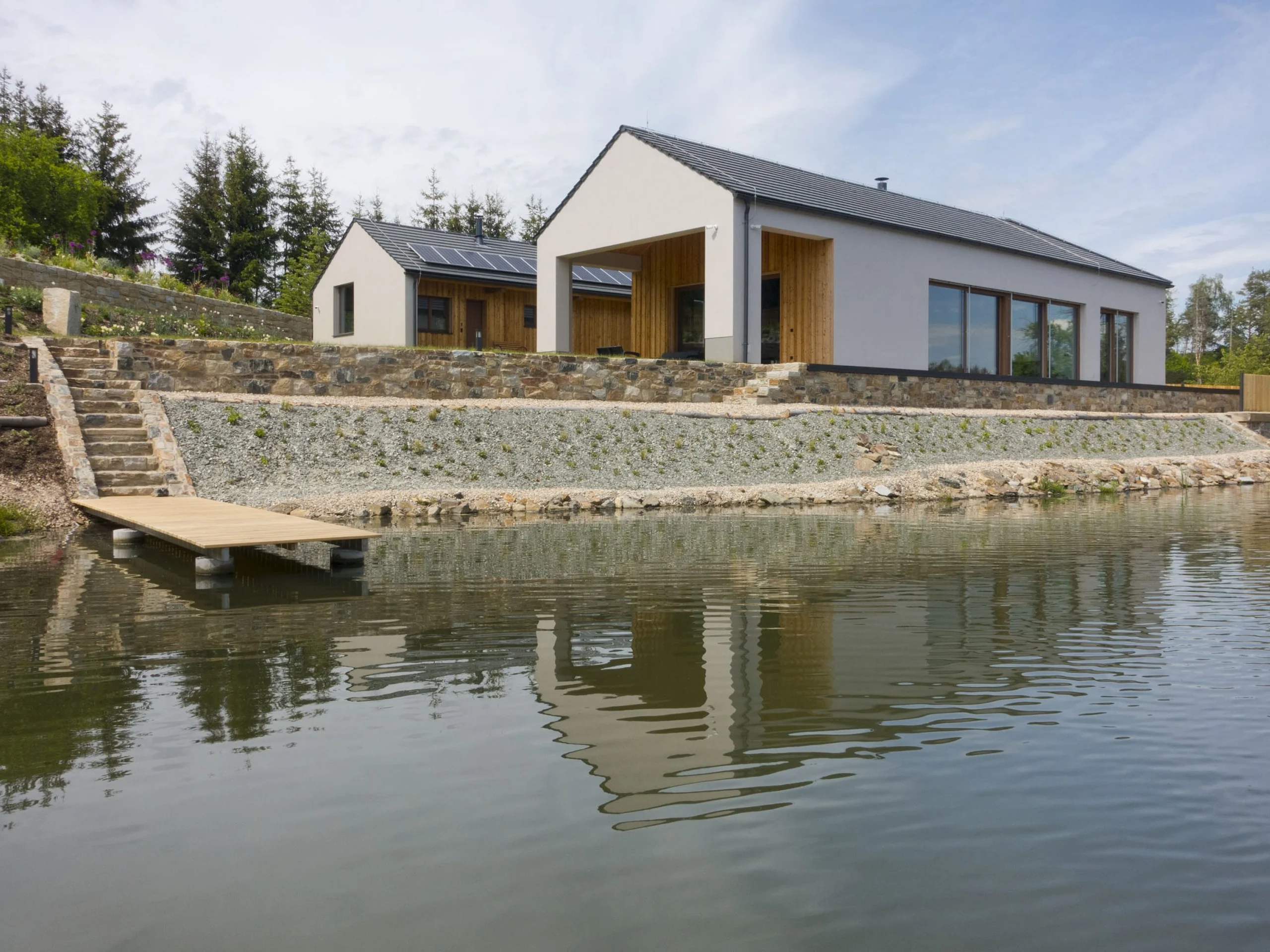 English image caption 4