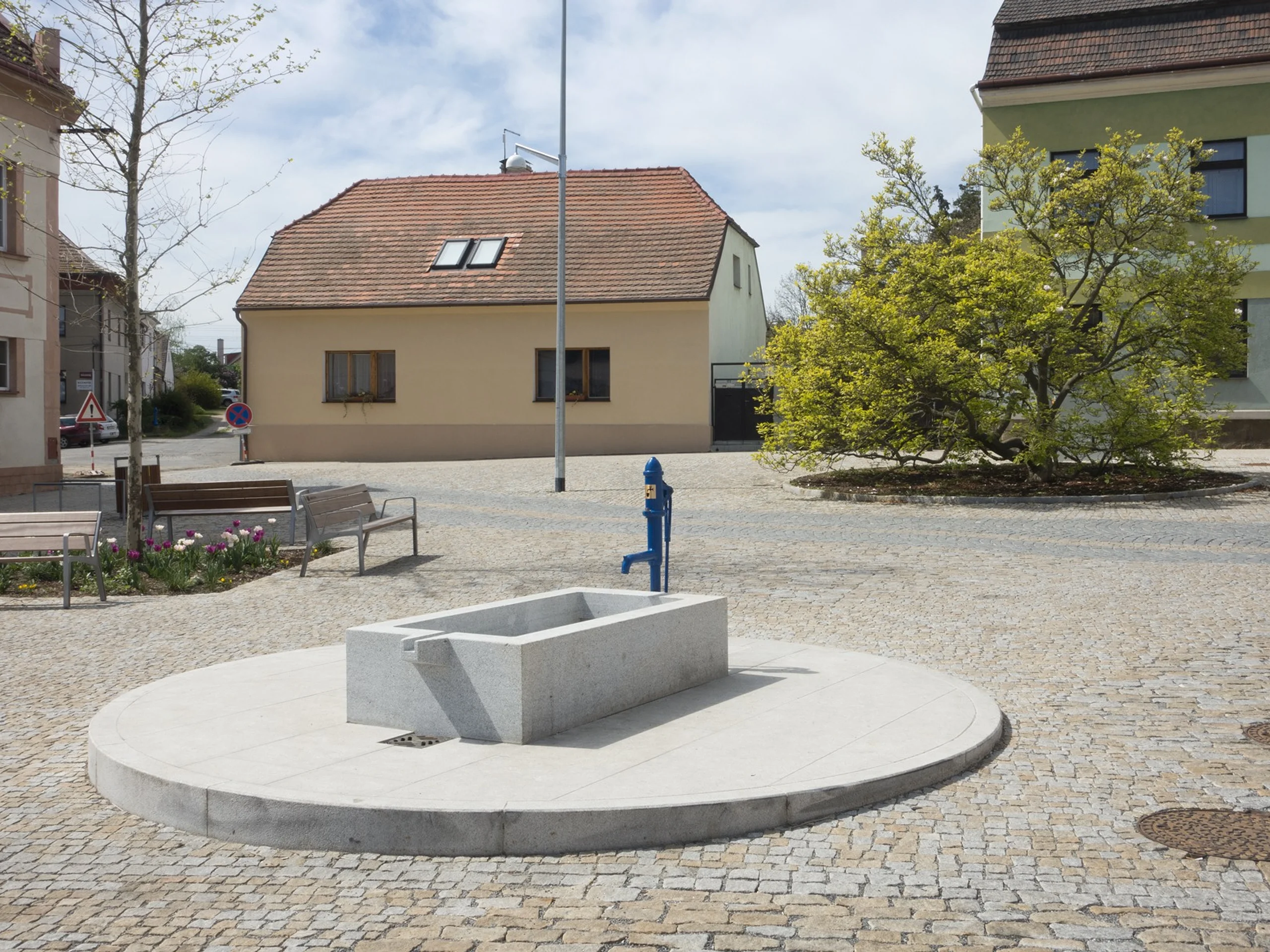 English image caption 6